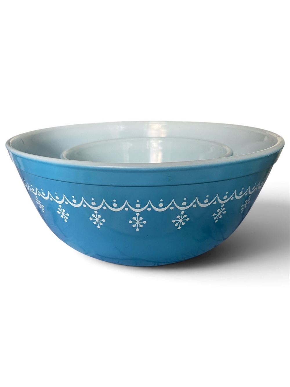 Pyrex Snowflake Blue Mixing Bowl pair
